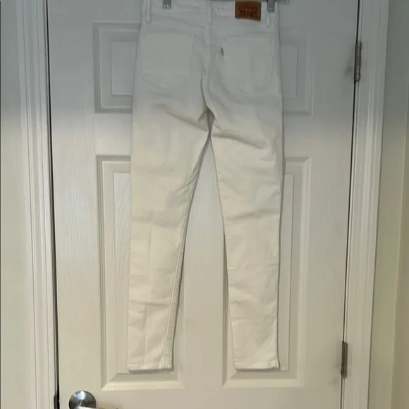 Levi’s Women's White Distressed Jeans size 25 - Picture 5 of 7